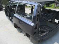 VOLVO V70 XC LIFT CWIARTKA BLOTNIK TYL LEWY 467-46 99-07