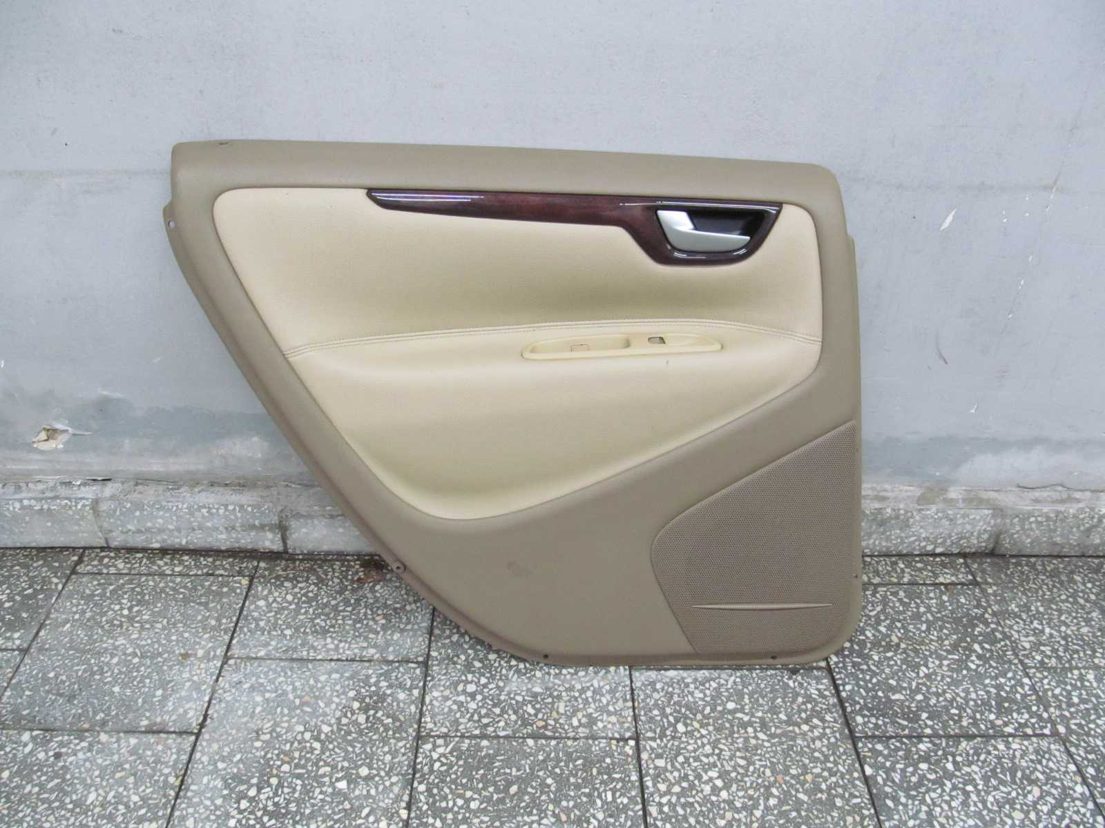VOLVO V70 XC LIFT TAPICERKA BOCZEK DRZWI TYL SKORA JASNY 39990923 99-07