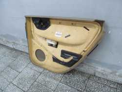 VOLVO V70 XC LIFT TAPICERKA BOCZEK DRZWI TYL SKORA JASNY 39990923 99-07