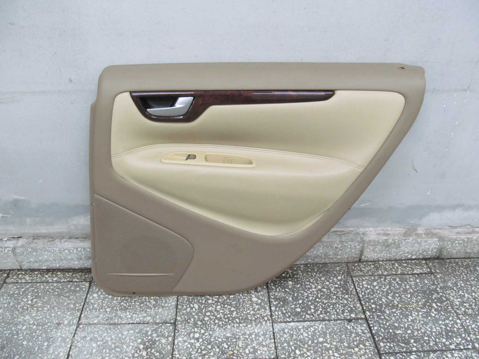 VOLVO V70 XC LIFT TAPICERKA BOCZEK DRZWI TYL SKORA JASNY 39990939 99-07