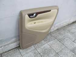VOLVO V70 XC LIFT TAPICERKA BOCZEK DRZWI TYL SKORA JASNY 39990939 99-07