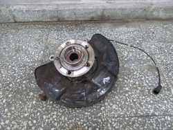 VOLVO S60 V70 00- 2.4 D5 PIASTA ZWROTNICA PRZOD LEWA 30683925