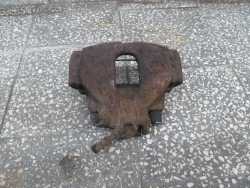 VOLVO S60 V70 00- 2.4 D5 ZACISK HAMULCOWY PRZOD LEWY 9209722