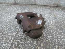 VOLVO S60 V70 00- 2.4 D5 ZACISK HAMULCOWY PRZOD PRAWY 9209723