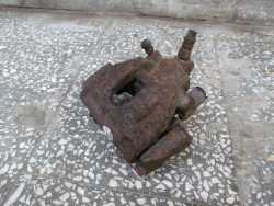 VOLVO S60 V70 00- 2.4 D5 ZACISK HAMULCOWY TYL PRAWY