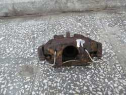 VOLVO S60 V70 00- 2.4 D5 ZACISK HAMULCOWY TYL PRAWY