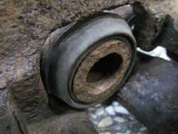 VOLVO S60 V70 00- 2.4 D5 ZACISK HAMULCOWY TYL PRAWY