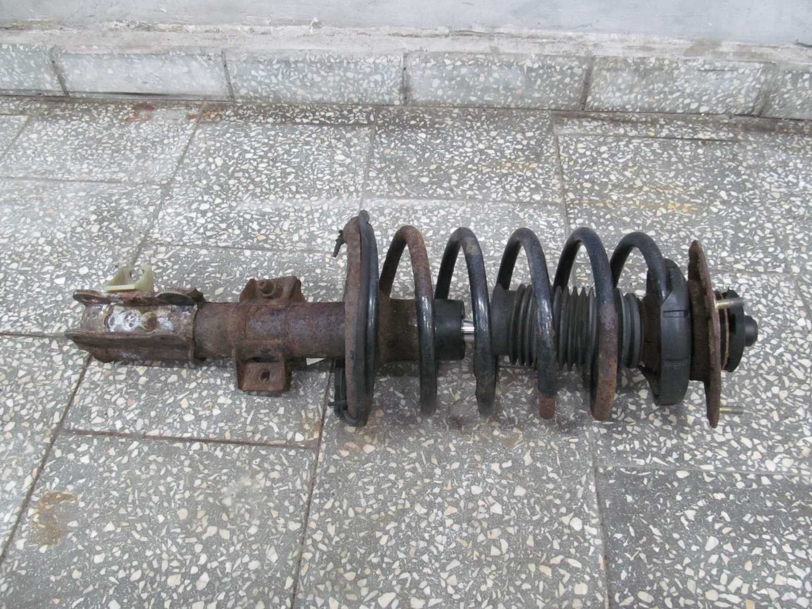 VOLVO S60 V70 2.4 D5 00- AMORTYZATOR MCPHERSON PRZOD PRAWY 30683342A
