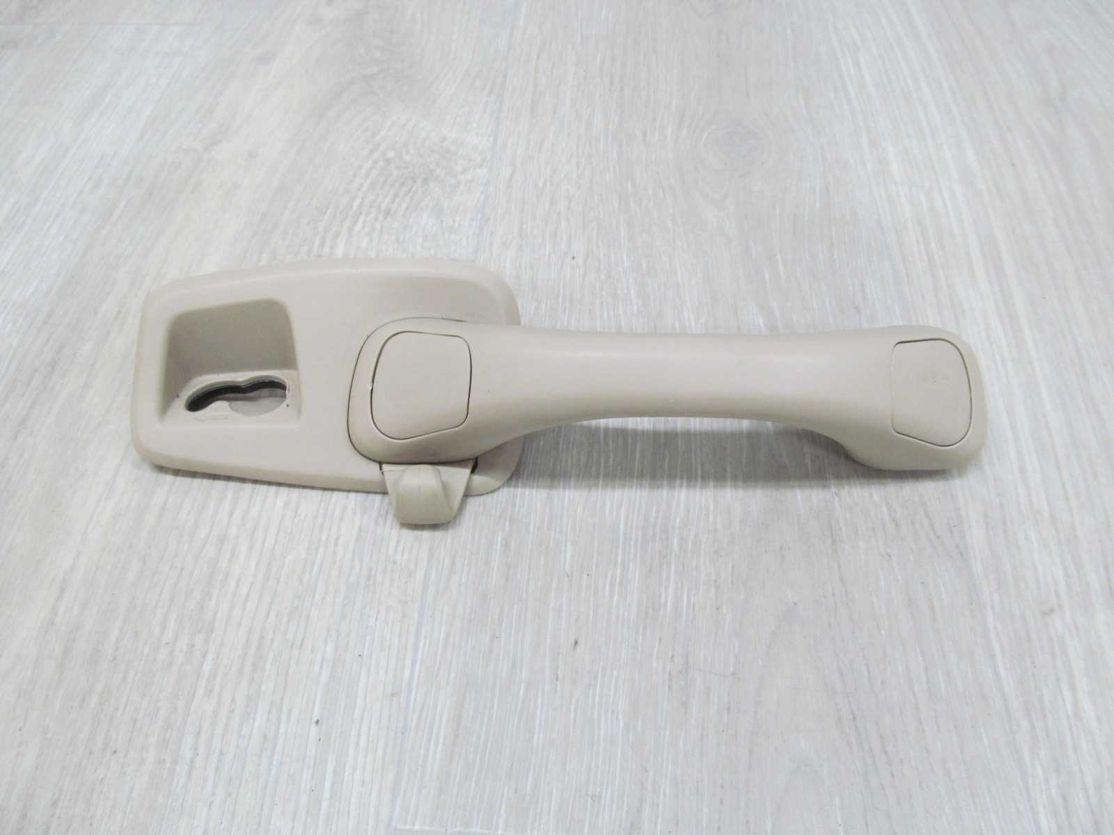 VOLVO S60 V70 XC LIFT UCHWYT RACZKA PODSUFITKI TYL PRAWY 04-07