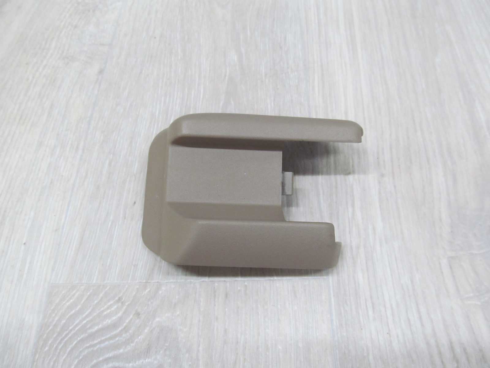 VOLVO S60 V70 XC LIFT ZASLEPKA SZYNY FOTELA 30662555 04-07