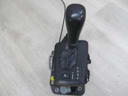 VOLVO  S60 V70 XC LIFT 2.4 D5 LEWARTK ZMIANY BIEGOW AUTOMAT 08699288 UK 04-07