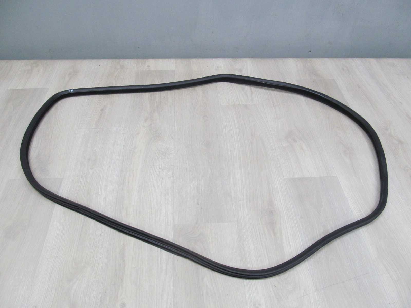 VOLVO V70 XC70 USZCZELKA WNEKI DRZWI TYL PRAWY 99-07