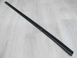 VOLVO V70 XC70 LISTWA DACHOWA DACHU LEWY SRODEK 39992865 99-07