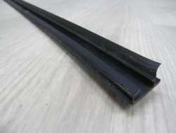 VOLVO V70 XC70 LISTWA DACHOWA DACHU LEWY SRODEK 39992865 99-07