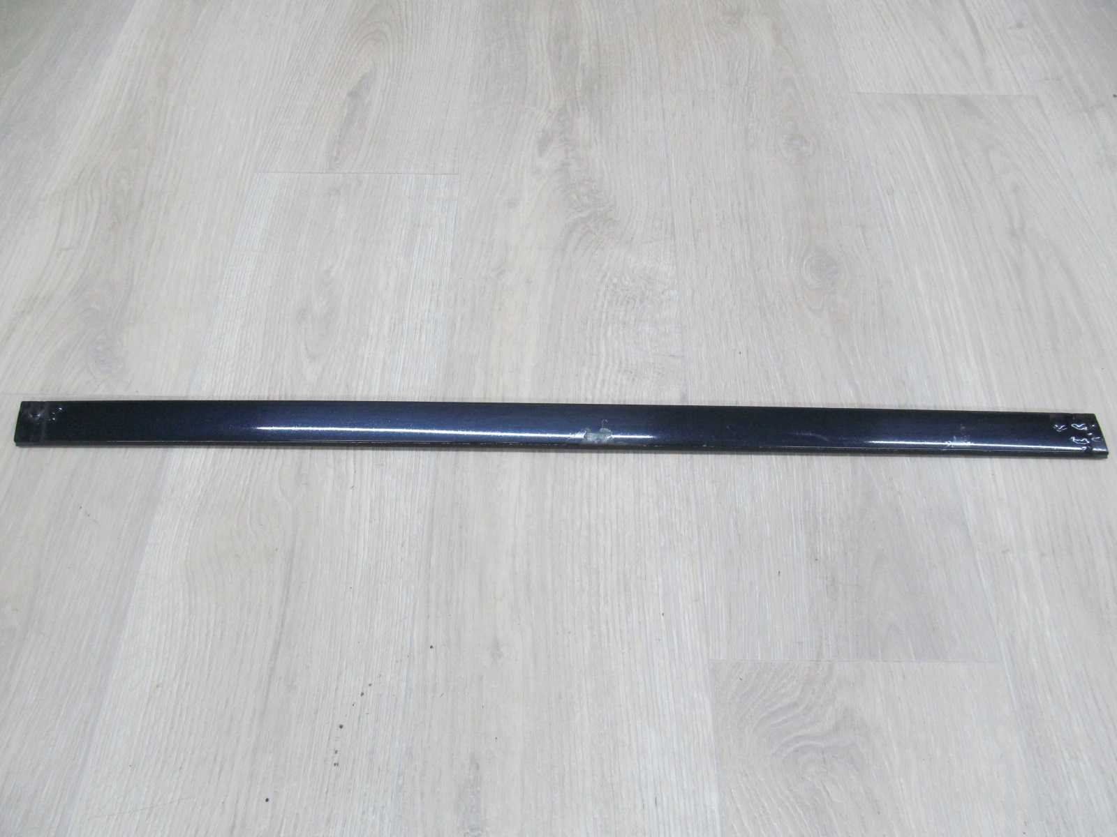 VOLVO V70 XC70 LISTWA DACHOWA DACHU PRAWY SRODEK 39992874 99-07