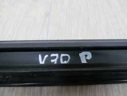 VOLVO V70 XC70 LISTWA DACHOWA DACHU PRAWY SRODEK 39992874 99-07