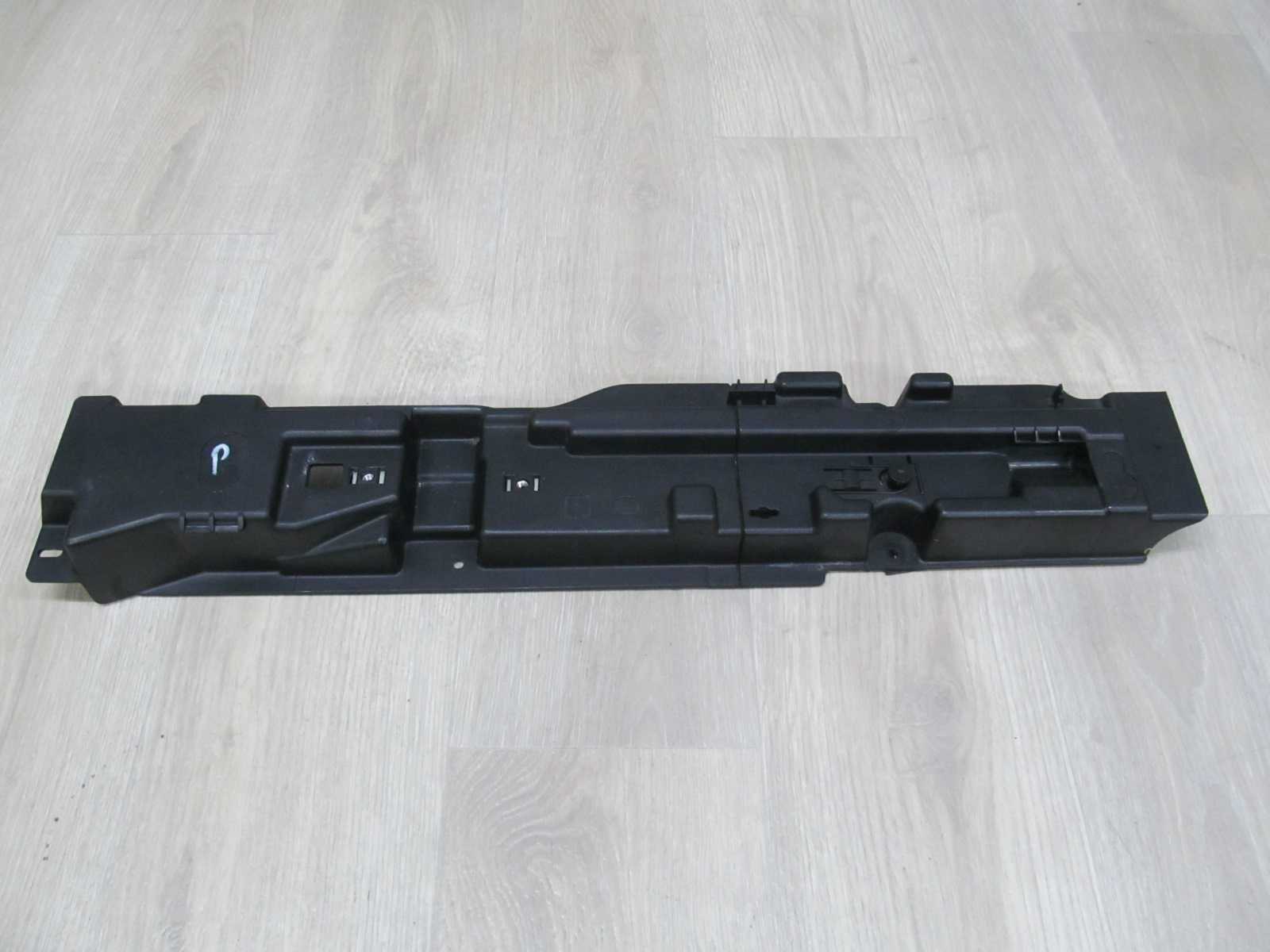 VOLVO V70 XC70 LIFT 00-07 MOCOWANIE PODLOGI BAGAZNIKA PRAWE