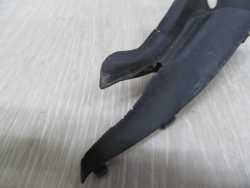 VOLVO S60 V70 XC70 OSLONA USZCZELKA PODSZYBIA PRAWA 8663896 99-07