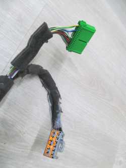 VOLVO S60 V70 XC70 WIAZKA INSTALACJA DRZWI PRZOD PRAWY 8697907 99-07