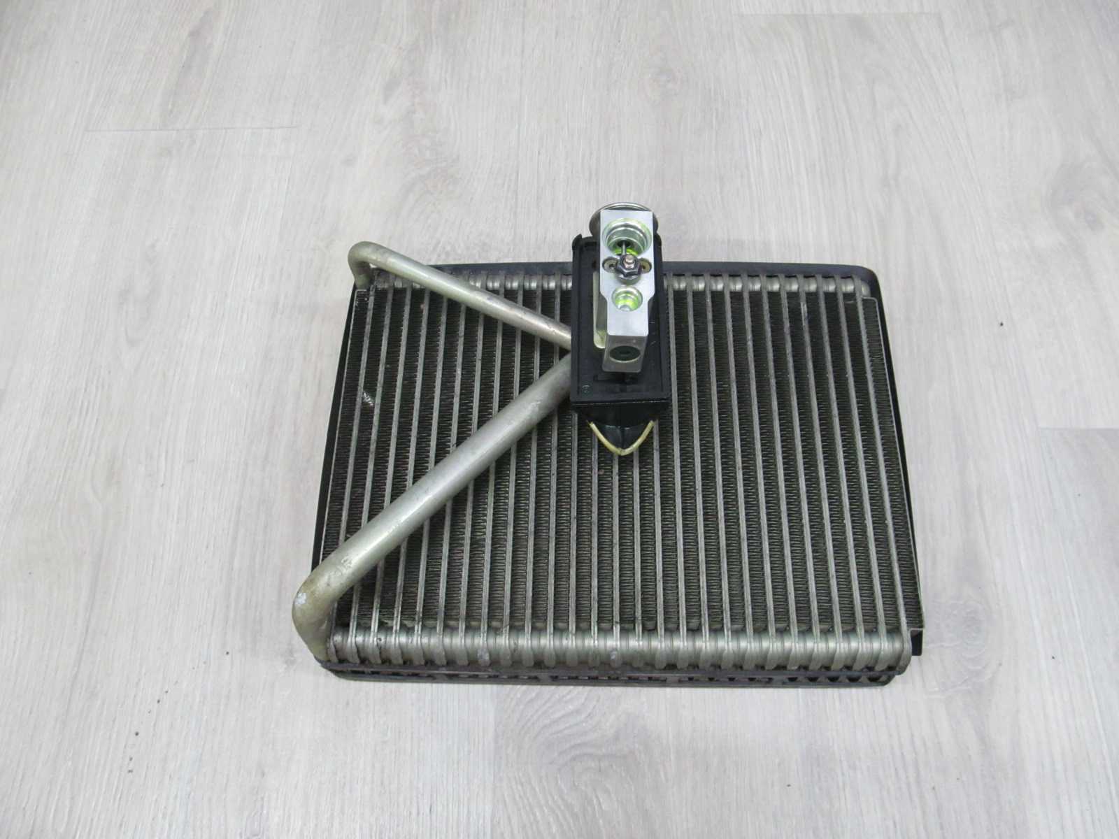 VOLVO S60 V70 XC70 PAROWNIK CHLODNICA KLIMATYZACJI 6169428 30676364 99-07