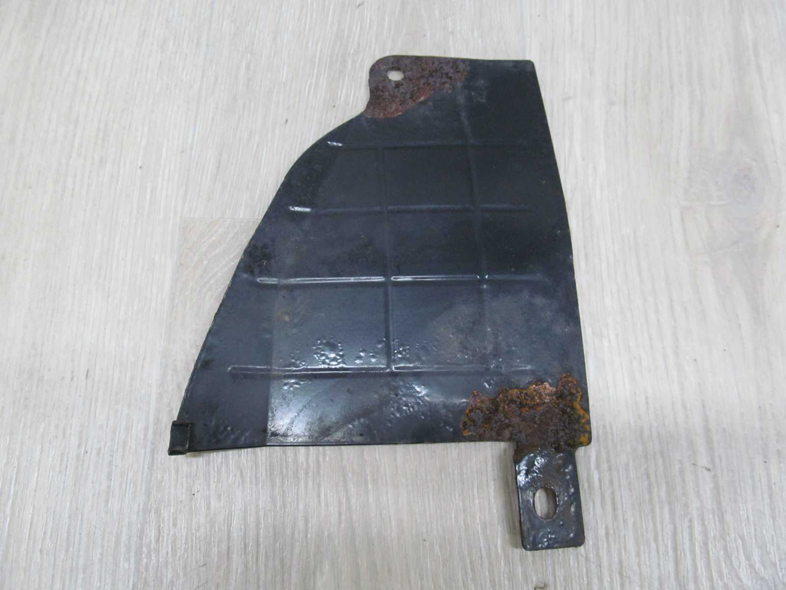 VOLVO V70 XC70 LIFT BLACHA OSLONA NADKOLA PRZOD LEWY 04-07