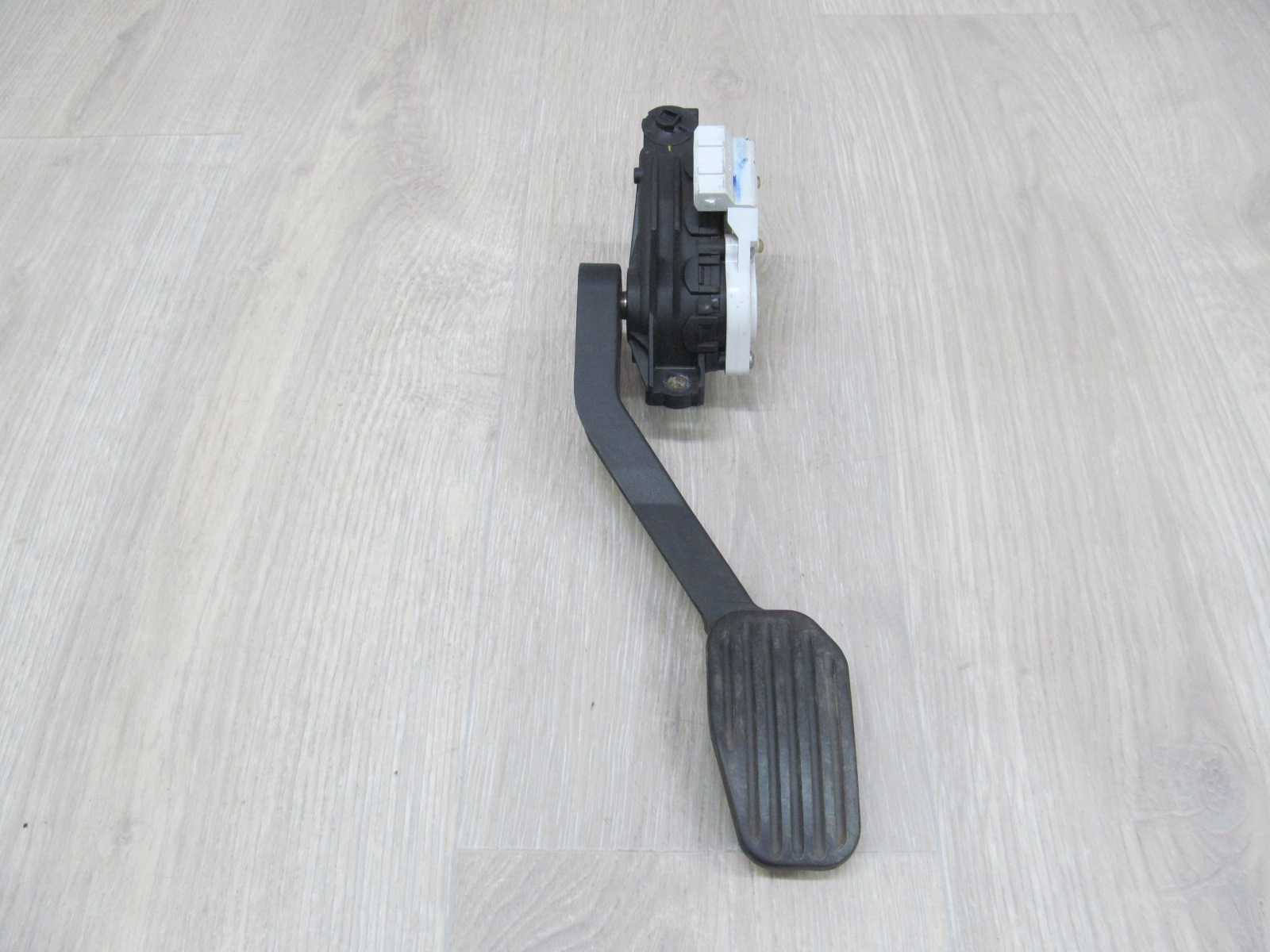 VOLVO S60 V70 LIFT 2.4 D5 04-  PEDAL POTENCJOMETR GAZU 30683517