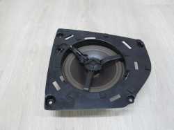 VOLVO S60 V70 XC70 00-10 GLOSNIK CENTRALNY DESKI KONSOLI 3533995
