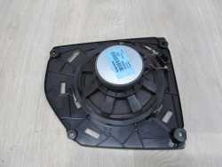 VOLVO S60 V70 XC70 00-10 GLOSNIK CENTRALNY DESKI KONSOLI 3533995