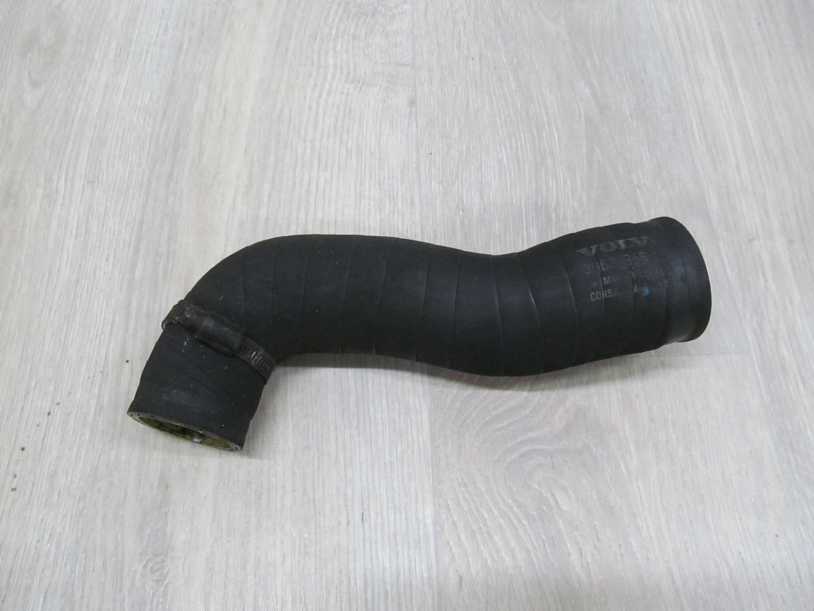 VOLVO S60 V70 XC 2.4 D5 RURA PRZEWOD INTERCOOLERA 30636856