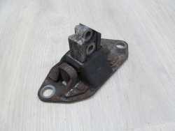 VOLVO S60 V70 S80 XC 2.4 D5 LAPA PODUSZKA SILNIKA 8624757