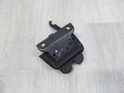 AUDI A3 8P ZAMEK KLAPY BAGAZNIKA TYL 8P3827505