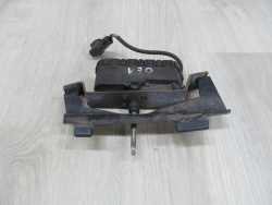 VOLVO S60 V70 S80 XC 00-07 SILNICZEK SILNIK WYCIERACZKI LAMPY PRAWY 0390206218 8620960
