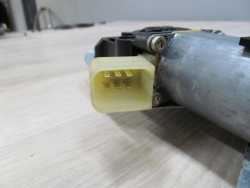 VOLVO S60 V70 00-10 MECHANIZM PODNOSNIK SZYBY PRZOD PRAWY 3069902