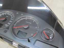 VOLVO S60 V70 XC70 S80 2.4 D5 LICZNIK ZEGAR 8673262 EU 99-10
