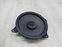 VOLVO S60 V70 XC70 S80 GLOSNIK DRZWI TYL 8673725