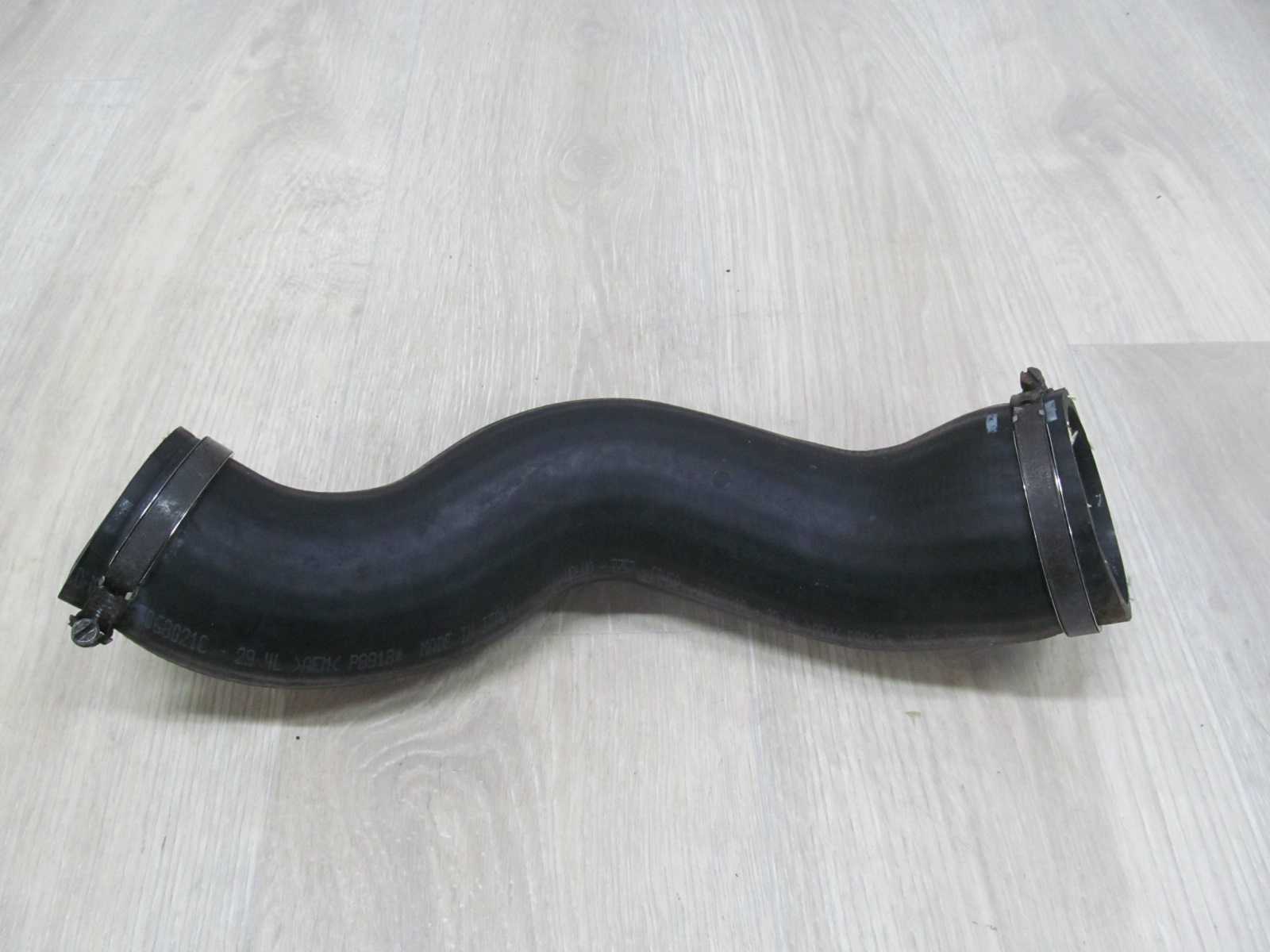 VOLVO S60 V70 XC 2.4 D5 RURA PRZEWOD INTERCOOLERA 30680218