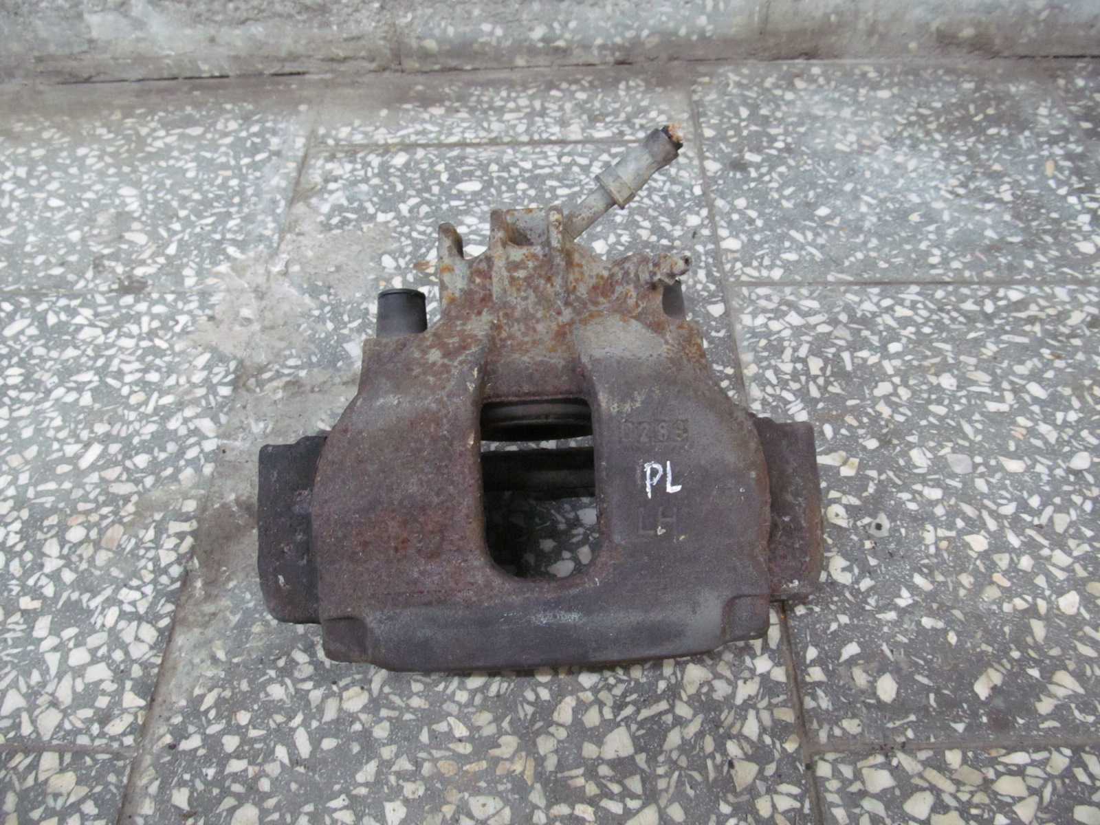 VOLVO S60 V70 XC 00- 2.4 D5 ZACISK HAMULCOWY PRZOD LEWY 9209724