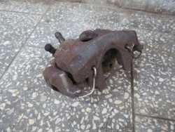 VOLVO S60 V70 XC 00- ZACISK HAMULCOWY TYL PRAWY 9434166