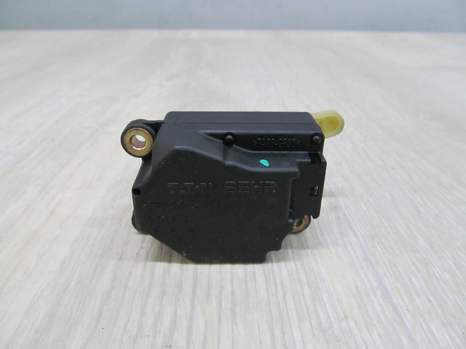 VOLVO S60 V70 XC70  SILNICZEK NAGRZEWNICY 74932G 99-07