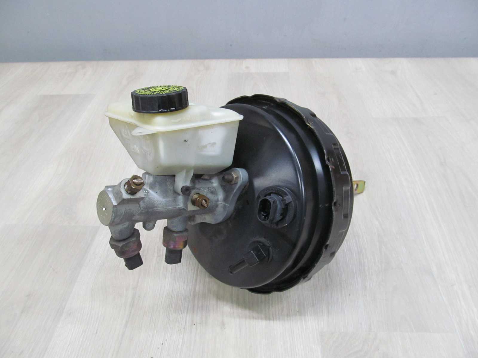 VOLVO S60 V70 XC70 SERWO HAMULCOWE POMPA 30665453