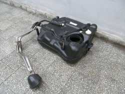 VOLVO V50 2.0D 04-12 ZBIORNIK BAK WLEW PALIWA 3M51-9002-AD 3M51-9K007-BV