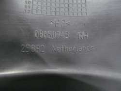 VOLVO V50 OSLONA PASA NAPINACZA TYL 08650743 PRAWA 04-12