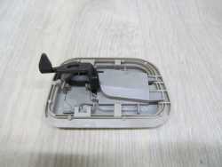VOLVO V50 UCHWYT ZACZEP ROLETY PRZOD PRAWY 04-12