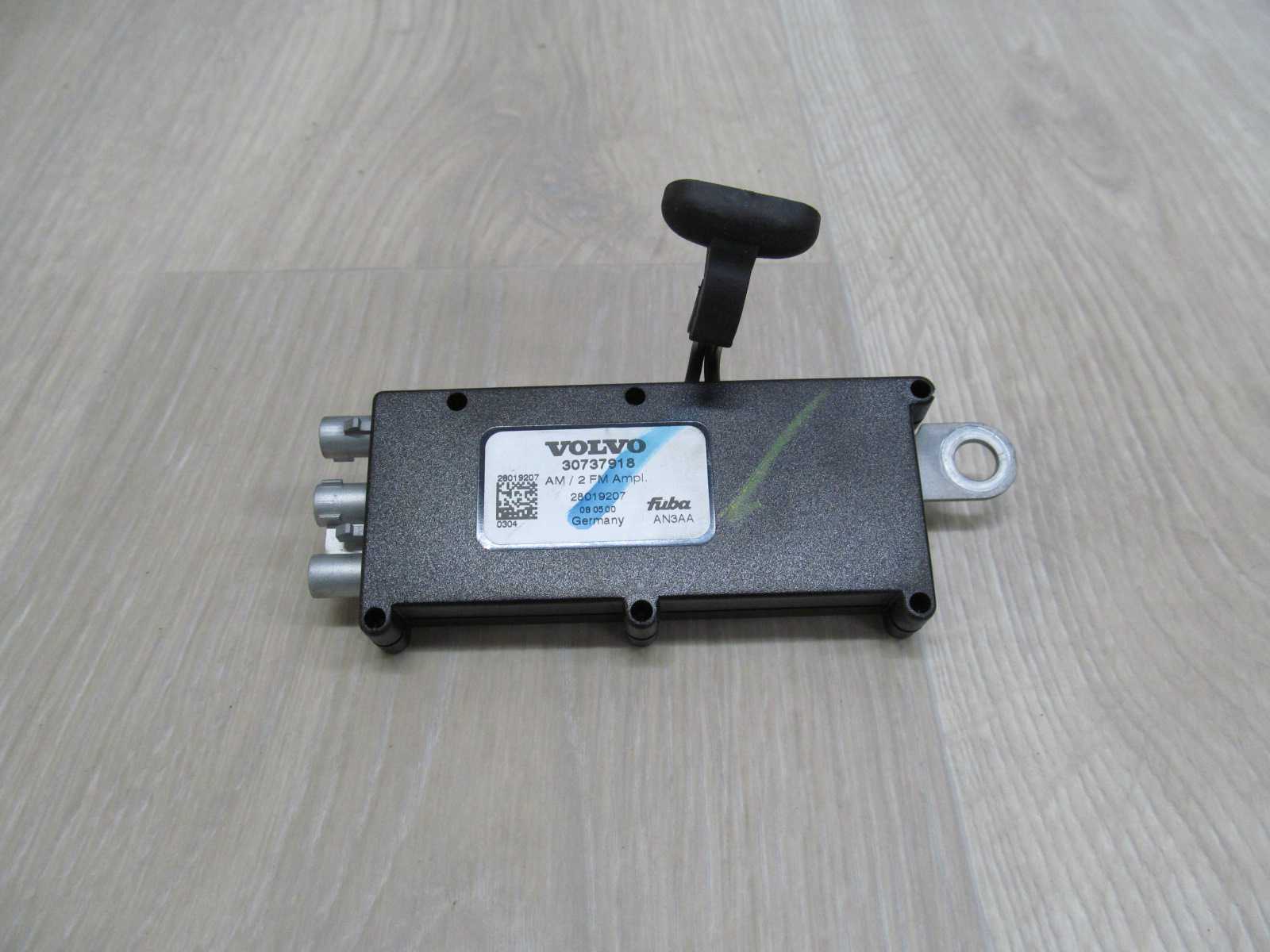 VOLVO C30 S40 V50 04-12 MODUL WZMACNIACZ ANTENY 30737918