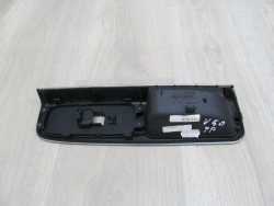 VOLVO V50 04-12 UCHWYT RACZKA DRZWI PRZOD PRAWY  8663815