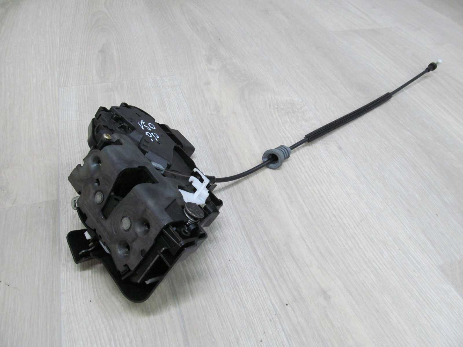 VOLVO S40 V50 04-12 ZAMEK DRZWI PRZOD PRAWY 30699793
