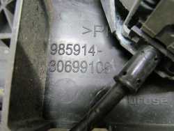 VOLVO S40 V50 04-13 UCHWYT PODSTAWA KLAMKI PRZOD LEWY 30699109