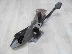 VOLVO C30 S40 V50 C70 2.0 D 04-12 PEDAL HAMULCA 4N51-2467-CE 30714997