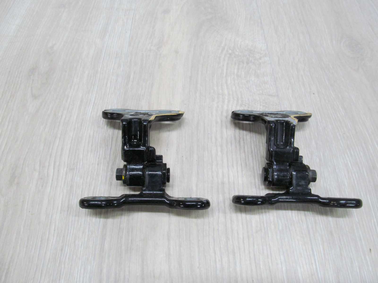 VOLVO S40 V50 04-12 ZAWIAS DRZWI PRZOD PRAWY 019-26