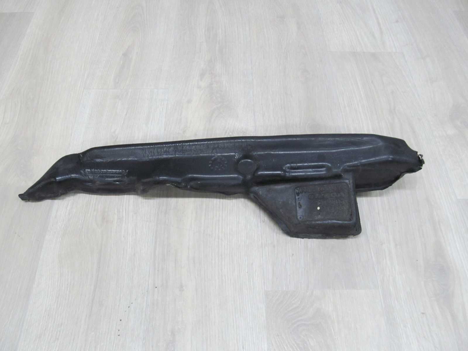 VOLVO V50 S40 04-12 OSLONA BLOTNIKA WYGLUSZENIE PRAWA 30744047